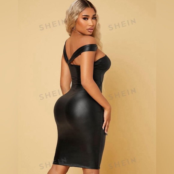 SHEIN Asymmetrical Shoulder Cutout Dress - Picture 2 of 2